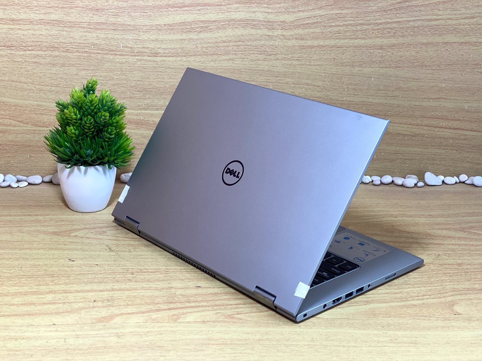 DELL INSPIRON 13 P57G - Foto 5
